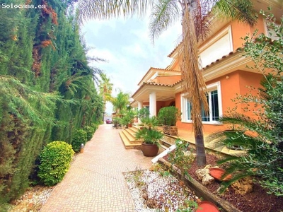 Villa de Lujo en Venta en Cales de Mallorca, Murcia