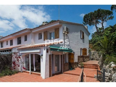 Casa en venta en Lloret de Mar en Fenals-Santa Clotilde por 440.000 €