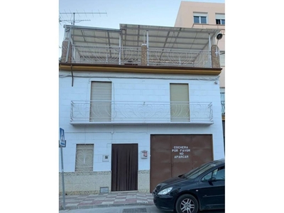 Venta Casa adosada en Calle carretera de loja Alhama de Granada. Buen estado con terraza 240 m²