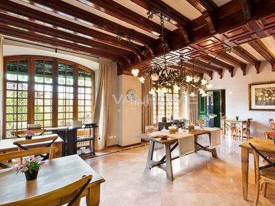Alquiler casa villa modernista habilitada como hotel-boutique en alquiler a 30 minutos de barcelona en Castellar del Vallès