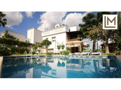 Alquiler Chalet en Villa Toscana Marbella Marbella. Buen estado 337 m²