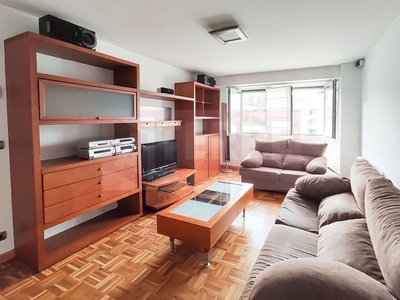 Alquiler de piso en Agustinas de 2 habitaciones con garaje y muebles