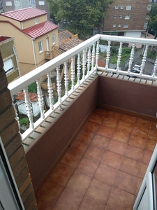 Alquiler de piso en calle Do Sobreiro de 3 habitaciones con terraza y garaje