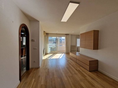 Alquiler de piso en calle Impressors Oliva de 3 habitaciones con garaje y aire acondicionado