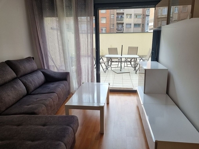 Alquiler de piso en calle Principe de Viana de 1 habitación con terraza y muebles