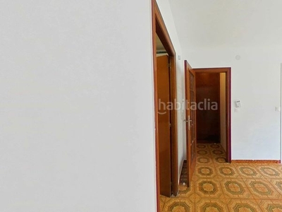 Alquiler piso con 3 habitaciones en Lloreda Badalona
