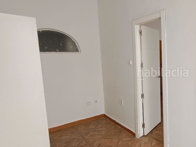 Alquiler piso en calle de santa bárbara 5 piso con 2 habitaciones con aire acondicionado en Madrid
