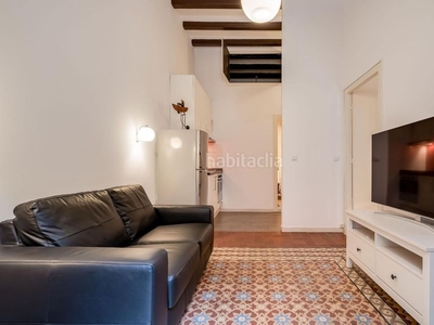 Alquiler piso hermoso piso amueblado de un dormitorio en alquiler en Sants en Barcelona