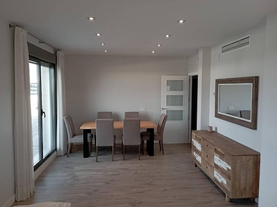 Alquiler Piso Torremolinos. Piso de tres habitaciones Con terraza