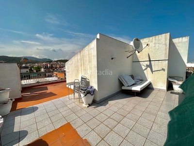 Ático con 3 habitaciones con ascensor, calefacción y vistas a la montaña en Castelldefels