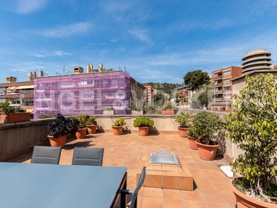 Ático gran ático con terrazas y parking en La Salut en Barcelona