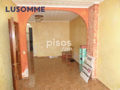 Casa adosada en venta en Carrer del Peu de la Creu