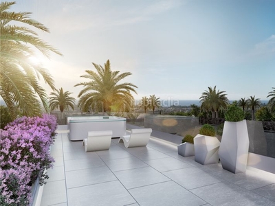 Casa con 4 habitaciones con parking, piscina, aire acondicionado, jardín y vistas a la montaña en Marbella