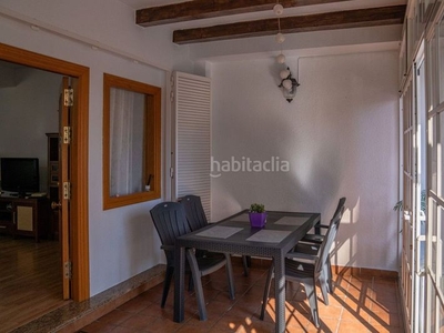 Casa pareada con 4 habitaciones con piscina, calefacción, aire acondicionado y jardín en Fuengirola