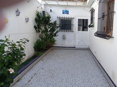 Casa semiadosada de 4 dormitorios con jardin en San Pedro del Pinatar