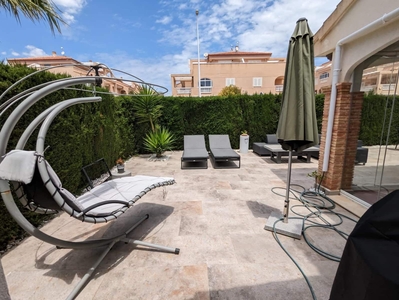 Chalet en venta en La Florida, Orihuela, Alicante