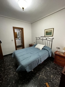 Habitaciones en C/ Marqués de Villores, Albacete Capital por 350€ al mes