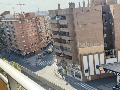 Piso con 4 habitaciones con ascensor y calefacción en Madrid