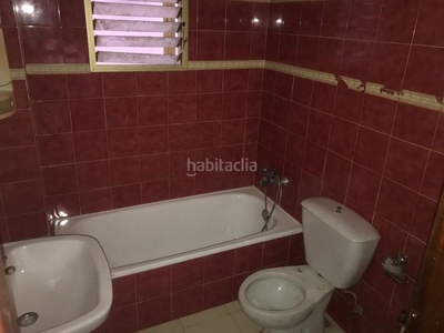 Piso de 5 dormitorios y 2 baños en casco antigui en Cartagena