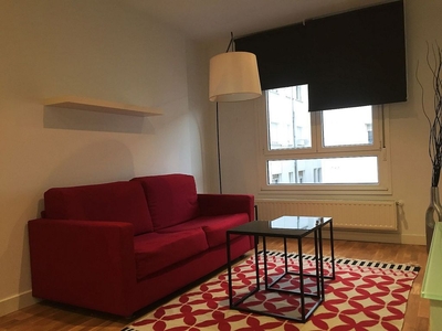 Piso en alquiler en Milán - Pumarín - Teatinos de 1 habitación con muebles y calefacción