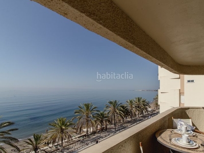 Piso en paseo marítimo ¡fantástica oportunidad! piso situado en primera línea de playa centro en Marbella