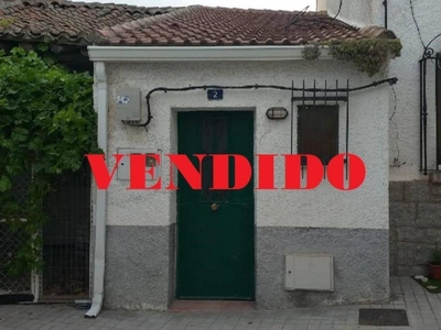 Venta Casa adosada Navas del Rey. Buen estado 40 m²