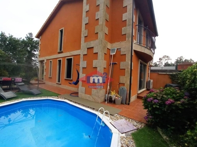 Venta Casa unifamiliar en Calle periferia Ponteareas. Buen estado con terraza 230 m²