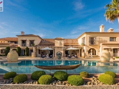 Venta Casa unifamiliar Marbella. Con terraza 2100 m²