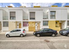 Casa adosada en venta en La Pobla de Vallbona en La Pobla de Vallbona por 228.100 €