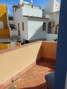 Alquiler casa adosada en urbanización el rodeito casa adosada con 2 habitaciones con aire acondicionado en Marbella