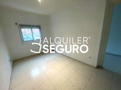 Alquiler piso c/ vesubio en Portazgo Madrid