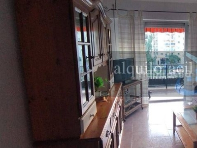 Alquiler piso con 2 habitaciones amueblado con aire acondicionado en Fuengirola