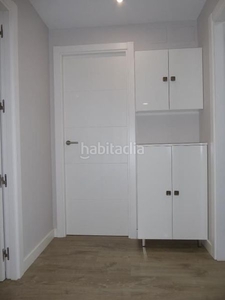 Alquiler piso con 3 habitaciones amueblado con ascensor, parking, calefacción y aire acondicionado en Torremolinos