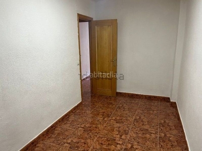 Alquiler piso con 3 habitaciones con calefacción y aire acondicionado en Valencia