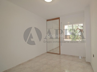 Alquiler piso de 4 habitaciones ideal familias en La Plana de esplugues en Esplugues de Llobregat