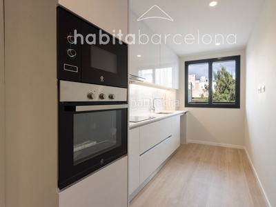 Alquiler piso en carrer de laforja 30 esquinero a estrenar con enorme terraza en Barcelona