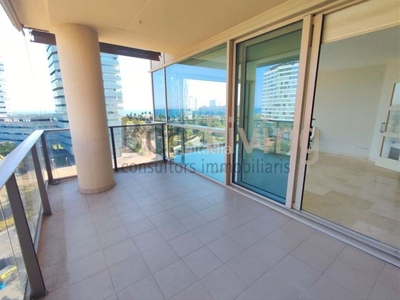 Alquiler piso en passeig del taulat 285 con terraza, vistas al mar, piscina, jardines, zonas deportivas y parking en Barcelona