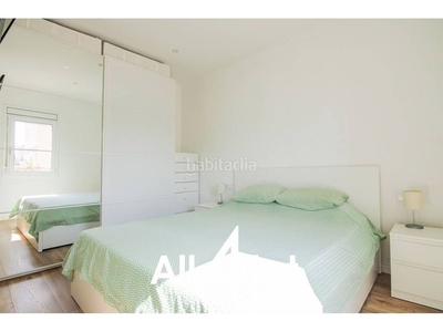 Alquiler piso moderno piso muy soleado de 37m2 en ciutat vella, dispone de 1 habitación doble, 1 baño completo y cocina equipada. en Barcelona
