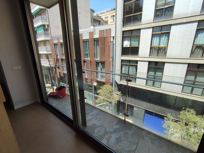 Alquiler piso precioso apartamento con gran terraza privada en sant gervasi para alquileres mensuales en Barcelona