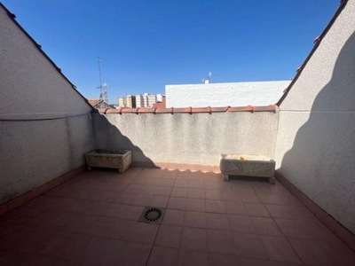 Alquiler Piso Puertollano. Piso de una habitación en Calle Ave María. Con terraza