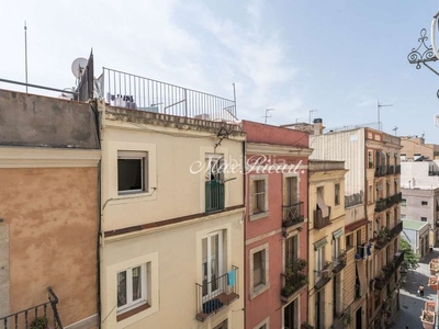 Alquiler piso vivienda temporal en arco de triunfo en Barcelona