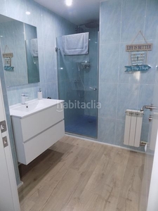Ático con 3 habitaciones con ascensor, calefacción y aire acondicionado en Badalona