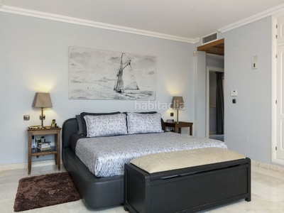 Ático impresionante ático dúplex de tres dormitorios en los lagos Sierra Blanca en Marbella