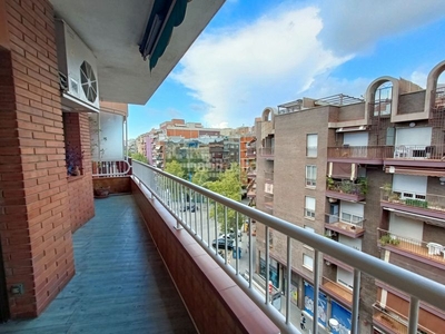 Ático precioso ático dúplex con terraza y parking en eixample en Barcelona