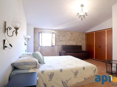 Casa adosada adosado en venta con 380 m2, 4 habitaciones y 4 baños, piscina, 2 plazas de garaje y trastero. amplia y lujosa, esta propiedad es una oportunidad única con todas las comodidades y extras. en Palamós