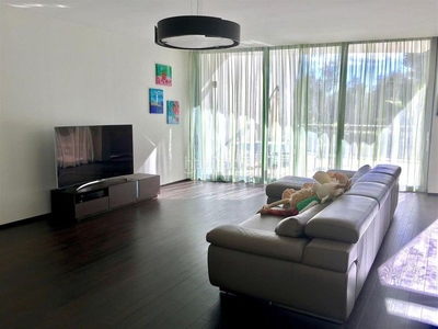 Casa adosada asombroso apartamento en urbanización meisho hills de Sierra Blanca en Marbella