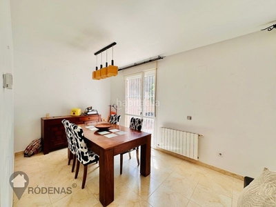 Casa adosada con 4 habitaciones con piscina, calefacción y aire acondicionado en Aranjuez