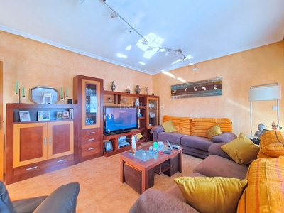 Casa adosada con 5 habitaciones con parking y aire acondicionado en Cartagena