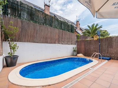 Casa adosada gilmar presenta en exclusiva este magnífico adosado en las Rejas/mercedes, junto al plenilunio, con jardín y piscina privados. en Madrid