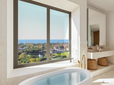 Casa con 3 habitaciones con piscina y vistas al mar en Marbella